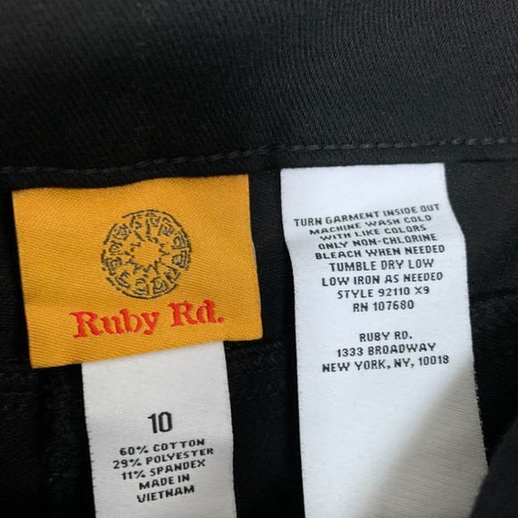 Ruby Rd. Black Leggings - Picture 4 of 8